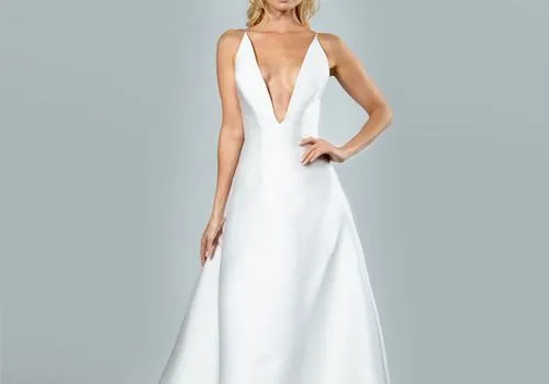 Маркирайте сватбени рокли Zunino по сезон