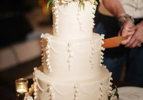 Нова свадбена торта је носталгична ода прошлости