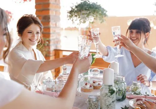 За что ваша свадебная вечеринка должна и не должна платить