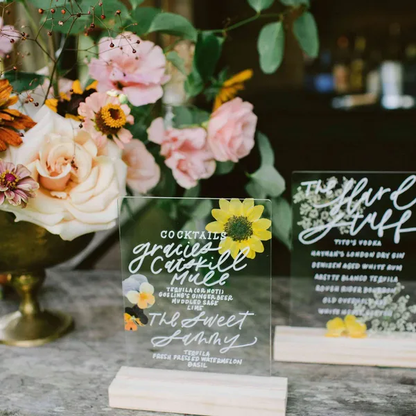 19 Pretty Pressed-Flower Wedding Details