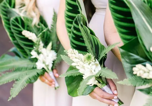 35 bouquets de demoiselles d'honneur luxuriantes et fleurs de mariage