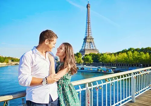 5 nejromantičtějších líbánkových hotelů v Paříži