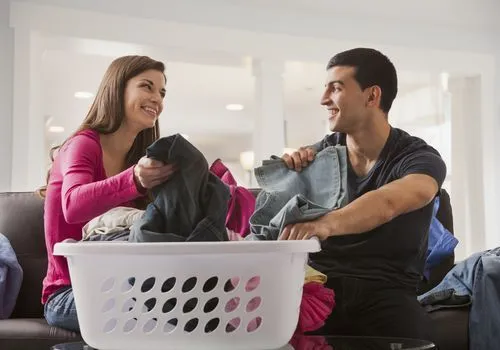 Kuidas lõpetada majapidamistöödega võitlemine ja parandada oma suhet