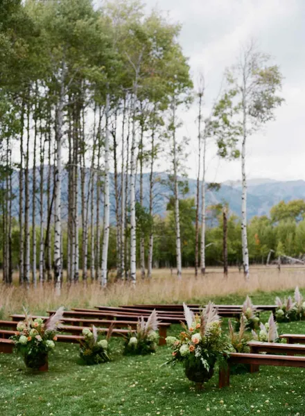   installation d'une cérémonie en plein air dans le parc national de Teton