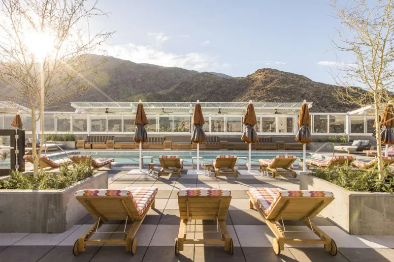   Kimpton Rowan Hotel Pool Palm Springsissä, Kaliforniassa