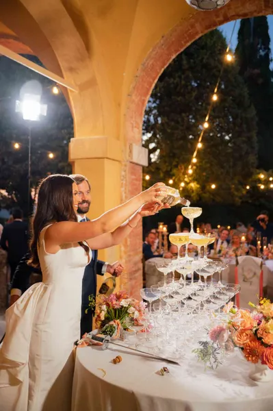 Idea Menara Champagne Perkahwinan Terbaik