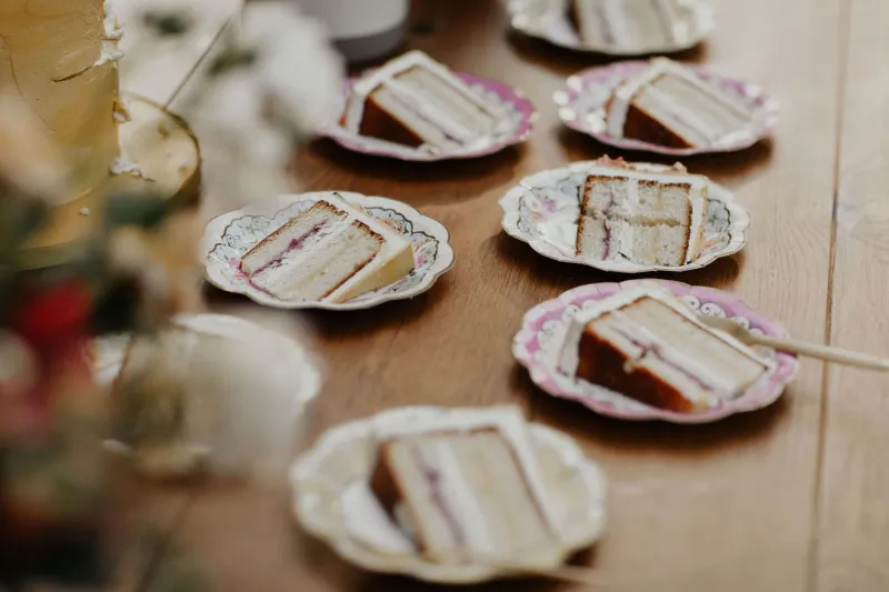 Os sabores de bolo de casamento mais populares, de acordo com padeiros especialistas