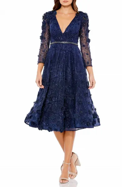   Lace Fit & Клеш Коктейлна рокля