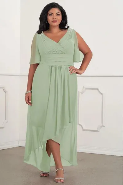   Асиметрична хаљина од шифона у зеленој боји