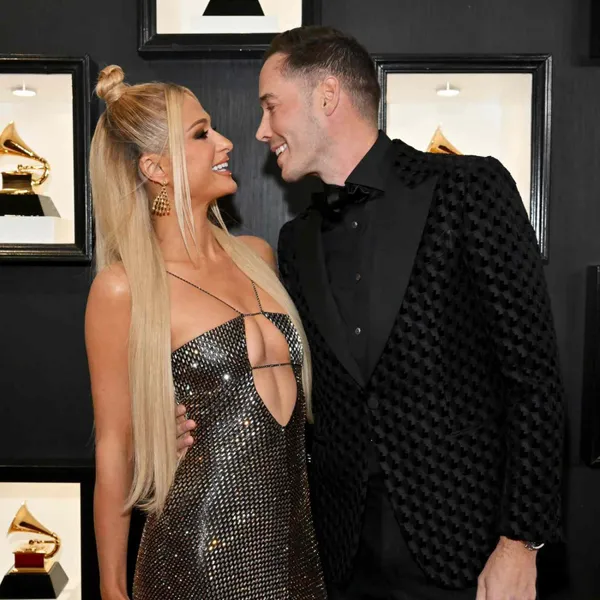 Les 14 moments de couple les plus mignons des Grammy Awards 2023