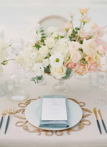   Centre de table hortensia blanc et rose