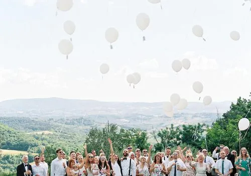 Ett roligt resmålsbröllop i Toscana