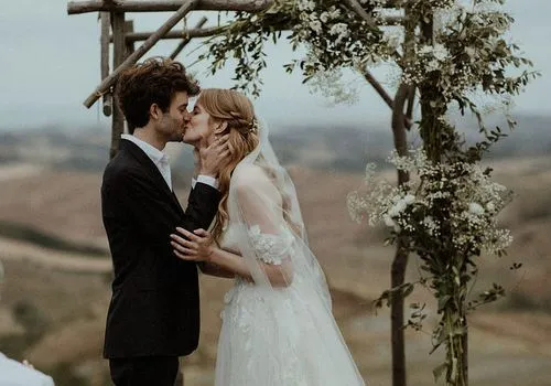 Een ronduit elegante bruiloft in de Lazy Olive op het Toscaanse platteland
