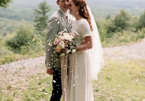Perkahwinan Musim Panas yang Sememangnya Cantik di Maine
