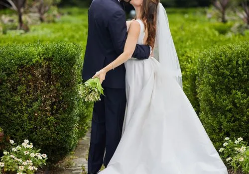 De verfijnde bruiloft in de achtertuin van een Wedding Planner in Connecticut