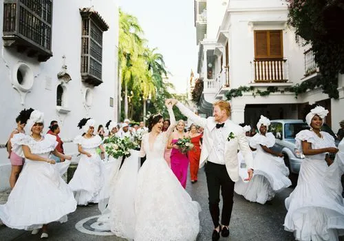 Živá cílová svatba stylového ovlivňovače v kolumbijské Cartageně