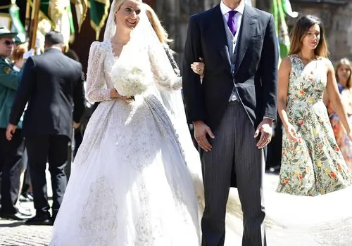 Een koninklijk huwelijk! Prins Ernst August Jr. trouwt met Ekaterina Malysheva in Duitsland