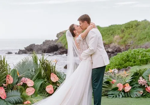 חתונה טרופית בהוואי עם התפתחות משפחתית בלבד