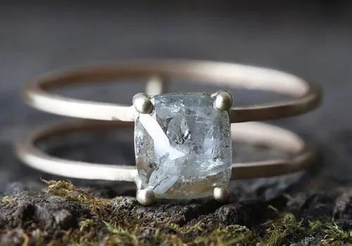 30 bagues de fiançailles uniques en diamants bruts, rustiques et bruts