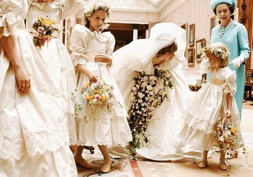 Ο Γάμος του Πρίγκιπα Τσαρλς και της Πριγκίπισσας Ντιάνα σε φωτογραφίες