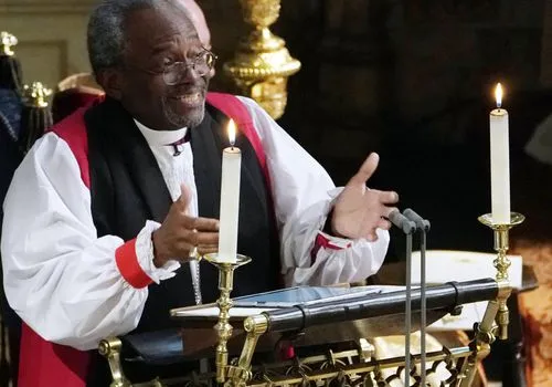 Епископ Майкъл Къри казва, че неговата мощна кралска сватбена проповед е имала кралски печат за одобрение