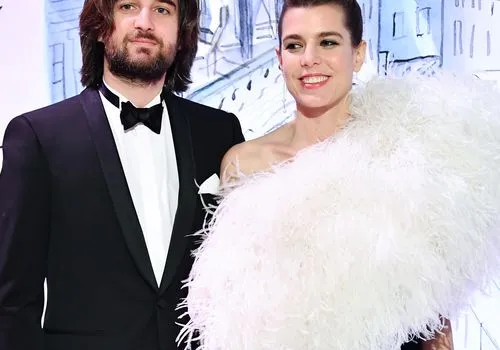 Cucu Putri Grace Charlotte Casiraghi Meraikan Pernikahannya dengan Dimitri Rassam Dalam Gaun Chanel yang Menakjubkan