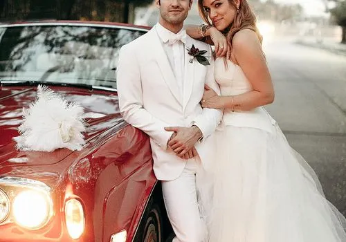 O casamento de Darren Criss e Mia Swier: um olhar mais atento sobre o vestido de noiva personalizado de Vera Wang da noiva