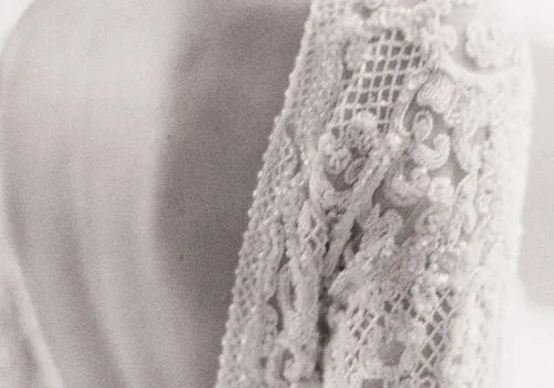 6 tissus de robe de mariée traditionnelle et pourquoi ils sont populaires