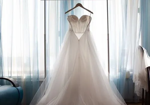 Què fer si el vostre vestit de núvia no s’adapta al dia del casament