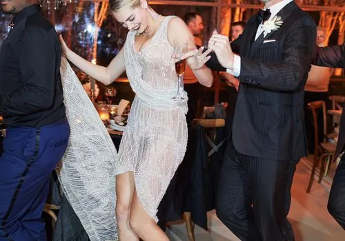 Το Red-Hot Reaction του Justin Verlander στο Sizzling Second Wedding Dress της Kate Upton